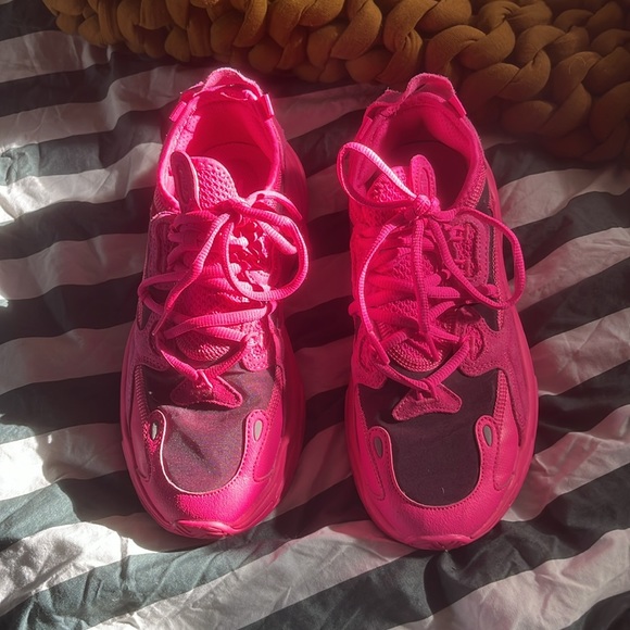 Fuschia Fila suede tennis - Picture 7 of 7